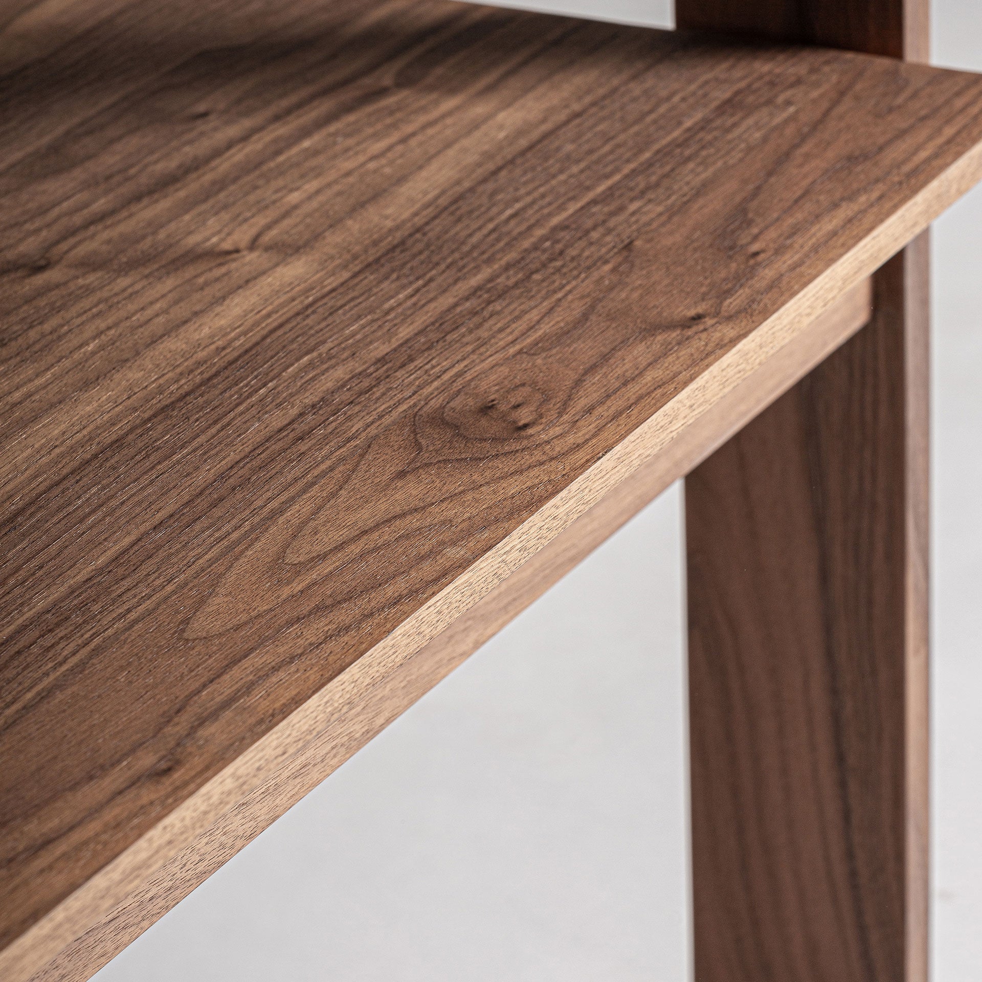 GIFHORN BOOKCASE